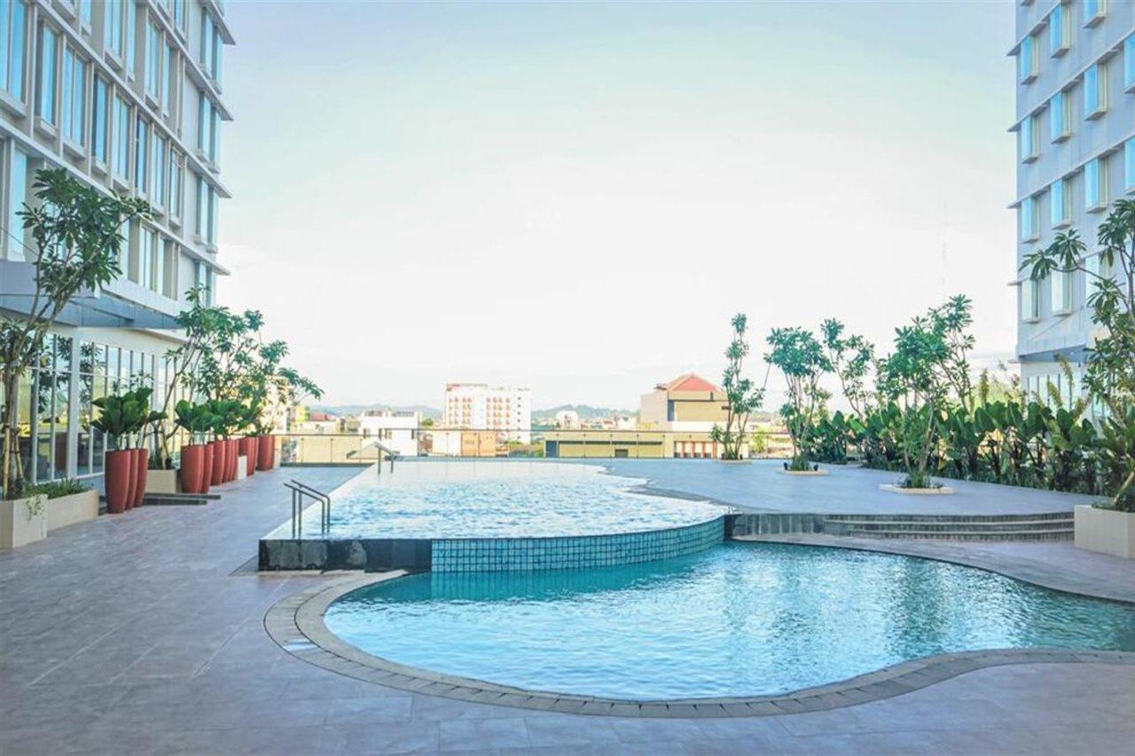 Ibis Samarinda Hotel Exterior photo