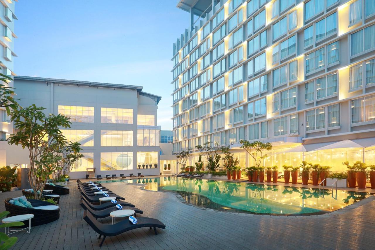 Ibis Samarinda Hotel Exterior photo