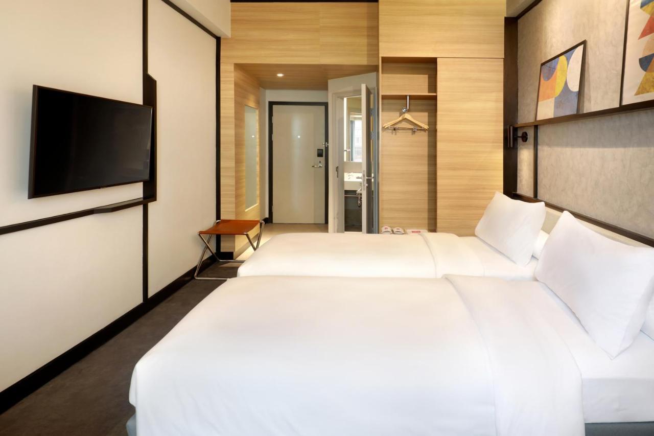 Ibis Samarinda Hotel Exterior photo